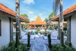 Pratiquer le yoga dans Logement à Bali
