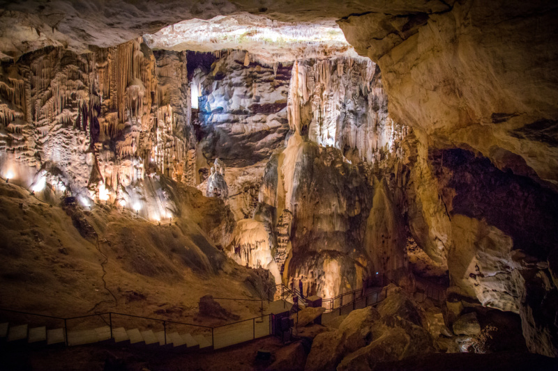 speleologie dans les grottes de saint marcel dardeche