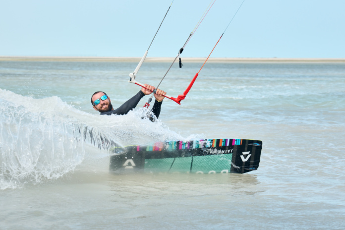 kitesurf au qatar fkb